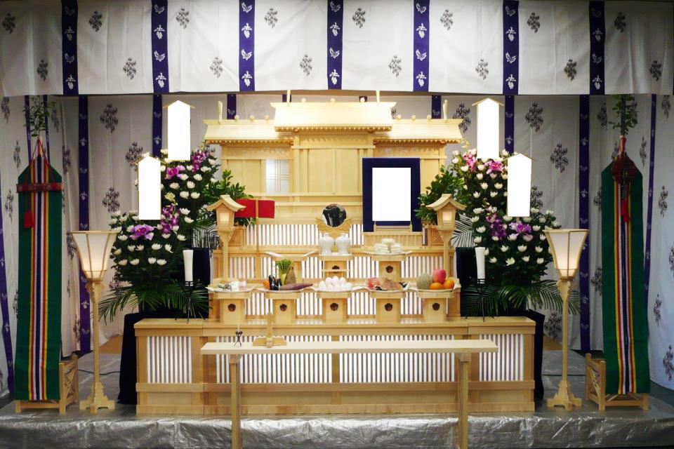 神式　白木祭壇